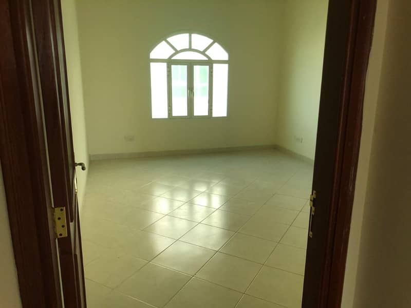 Spacious flat 3 bedroom and  hall for rent in khalifa city (A) good location(near market) - very big space-
