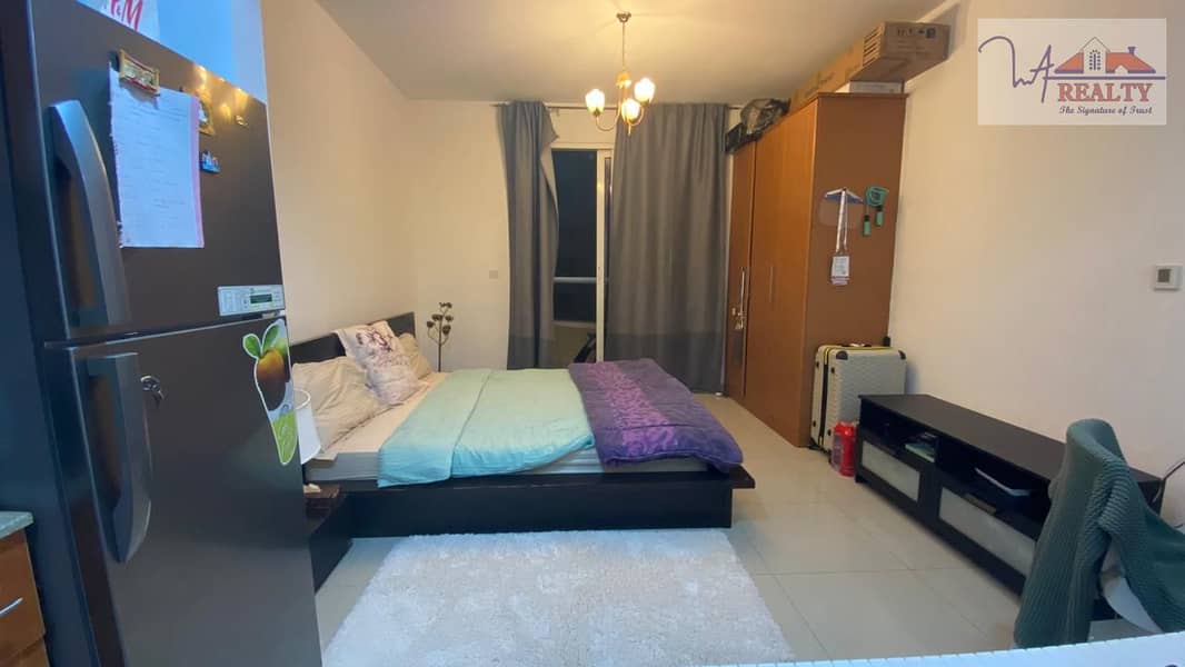 Unfurnished / Studio / High Floor Great View