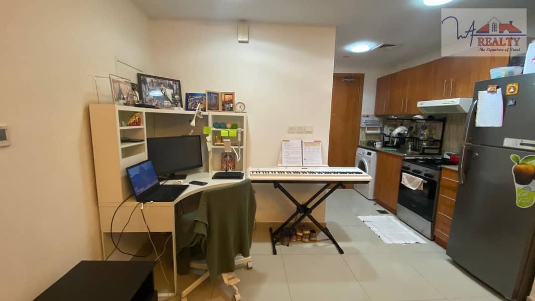 Unfurnished / Studio / High Floor Great View