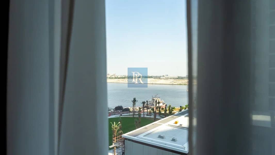 Vacant 1 Bedroom Furnished Premium Location