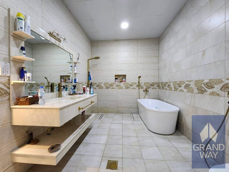 6 Bedrooms Spacious Villa In Al Awir - Image 11