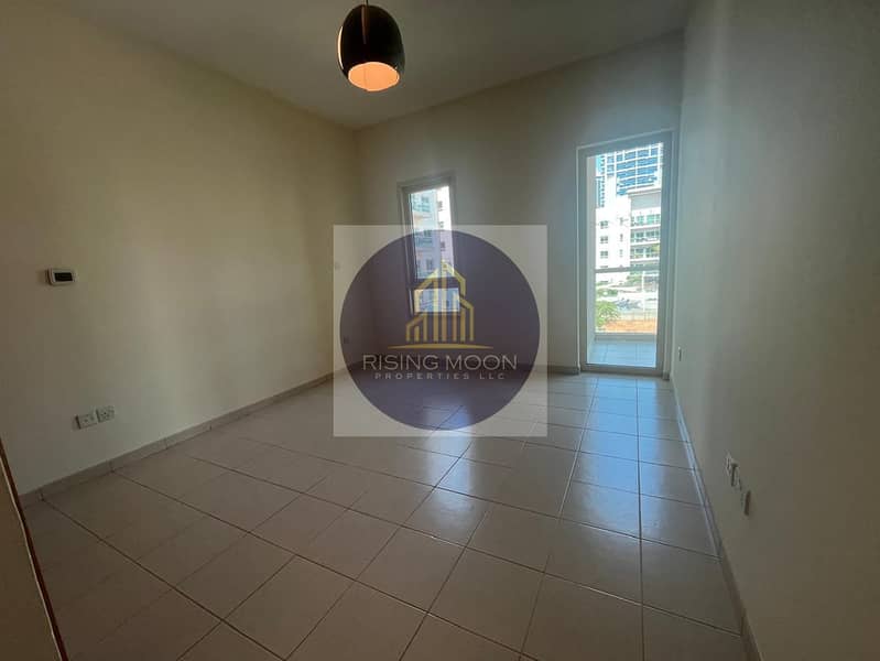 LARGE 2BR STUDY WITH 2.5 BATHS FOR RENT - Image 11