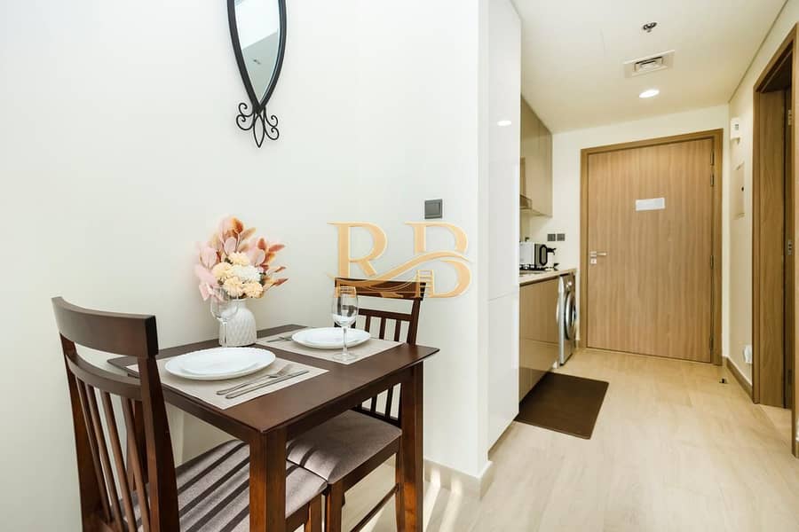 STUDIO, BURJ VIEW, SPACIOUS, FULLY FURNISHED, READY TO MOVE