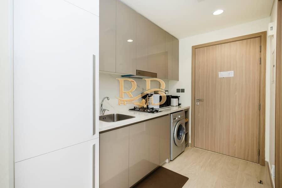 STUDIO, BURJ VIEW, SPACIOUS, FULLY FURNISHED, READY TO MOVE - Image 6