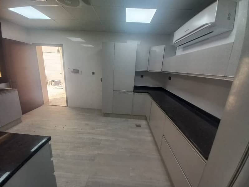 Brand new | 5 bedrooms | Maid room - Image 31