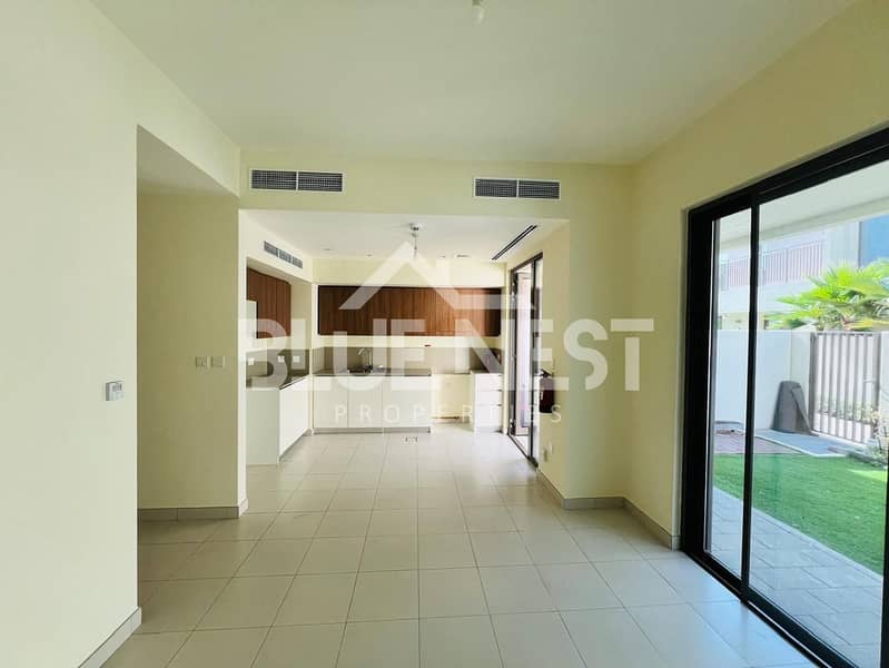 3 BR MAINTAINED | LANDSCAPED | AVAILABLE IMMEDIATLY - Image 9