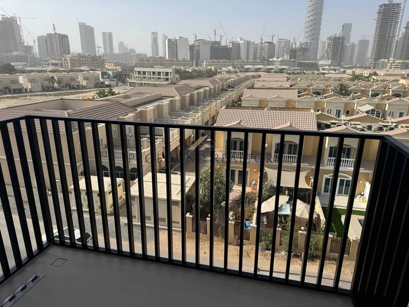 Premium Quality I New I Balcony I Modern Living
