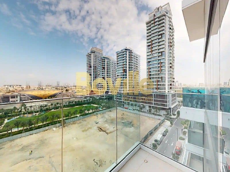 Close to Metro | Fully Furnished | Prime Location - Image 7