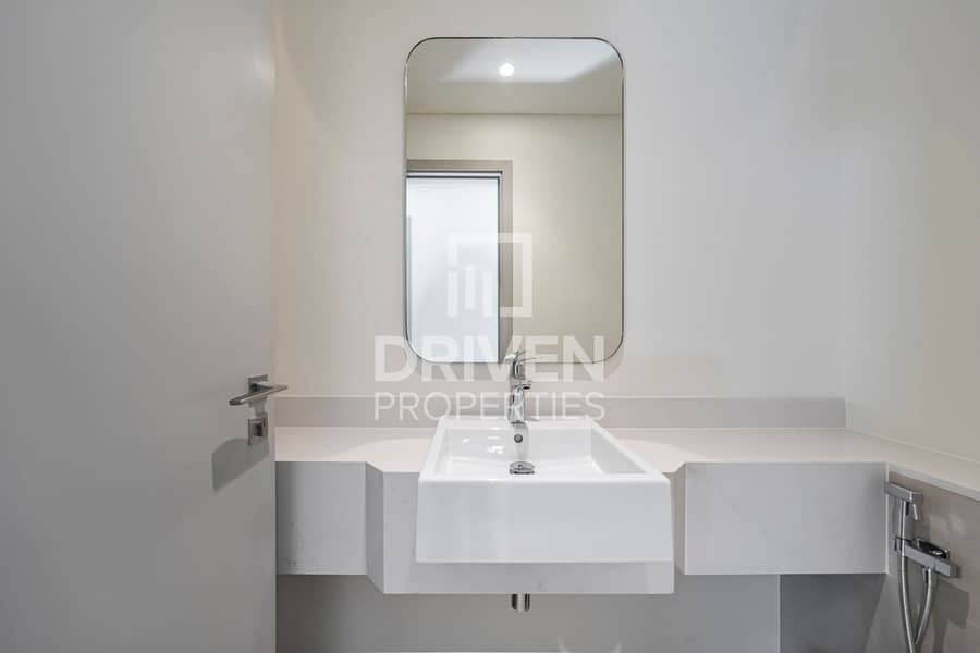 Elegant Villa | Premium Fittings | Prime Location - Image 16