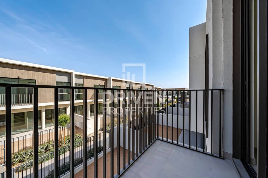 Elegant Villa | Premium Fittings | Prime Location - Image 18