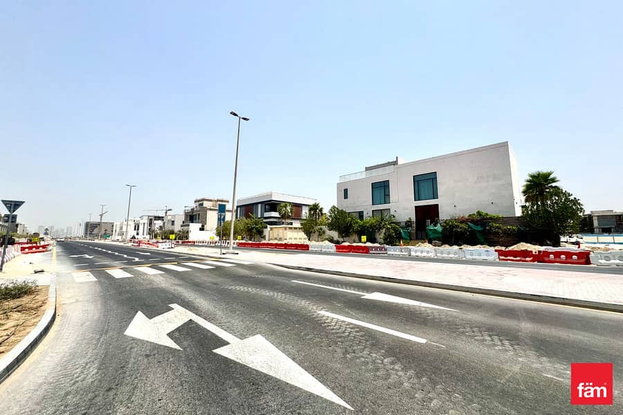 4617 SQFTCORNER | BIGGEST SIZE |SINGLE ROW - Image 10