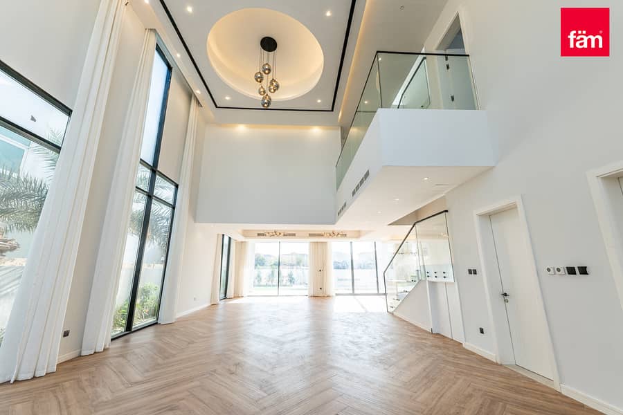 Custom I Back To Back I Semi Circle I Vacant