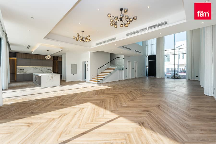 Custom I Back To Back I Semi Circle I Vacant