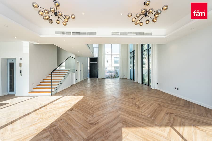 Custom I Back To Back I Semi Circle I Vacant