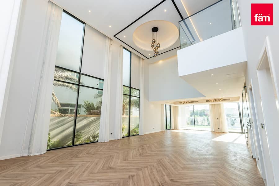 Custom I Back To Back I Semi Circle I Vacant