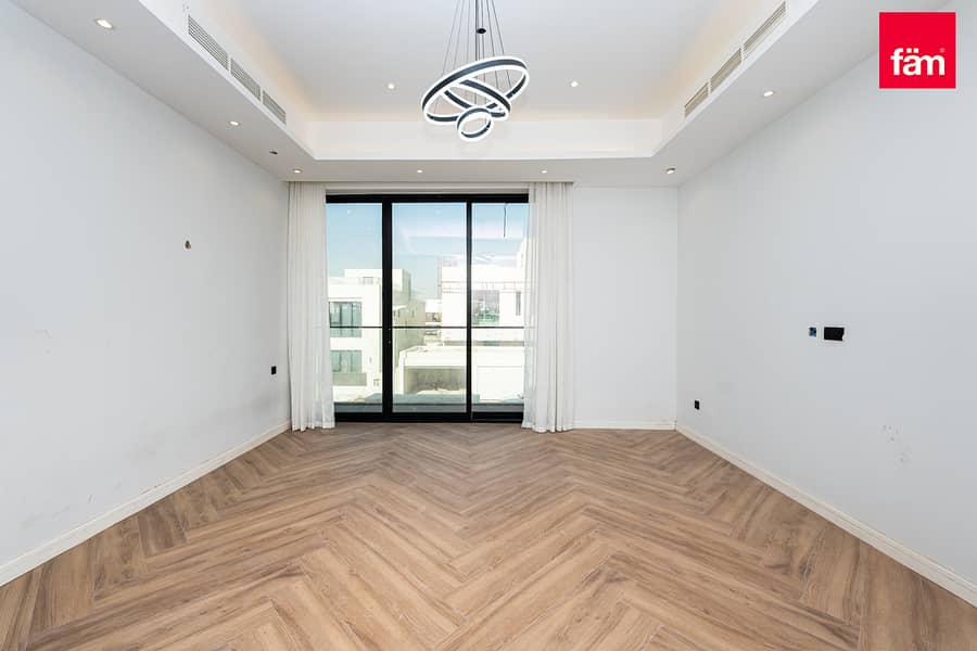 Custom I Back To Back I Semi Circle I Vacant - Image 20