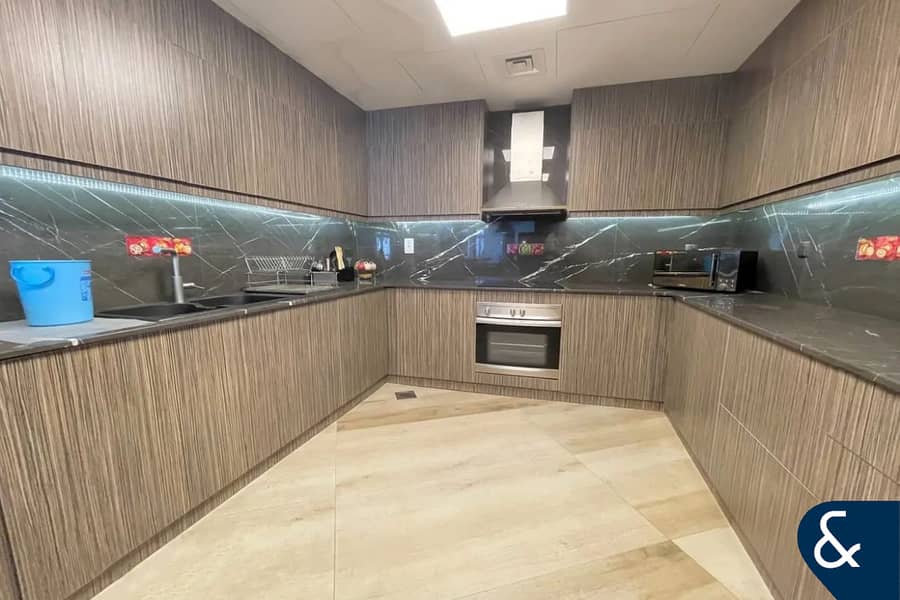 Vacant January | Maids Room | 1,829.86 sq ft - Image 8