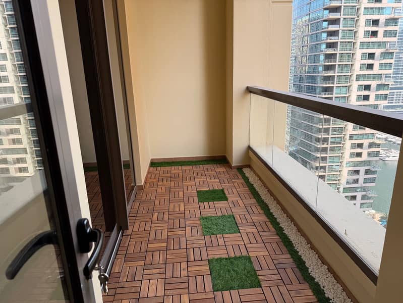 VACANT | UPGRADED | MARINA / SEA VIEW - Image 7