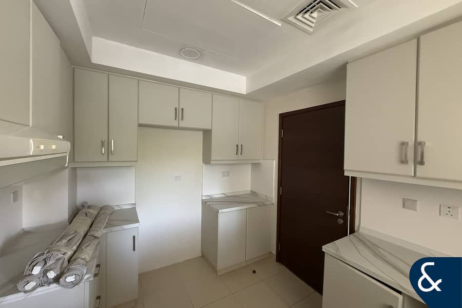 Vacant | Spacious | Landscaped l 4 Beds - Image 8