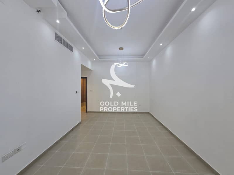 MODERN 1 BHK - SPACIOUS LAYOUT - FAMILY BUILDING