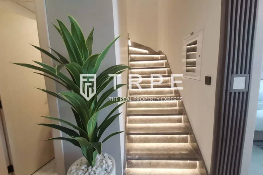 Furnished | Top Floor | Prime Location | Duplex - Image 7