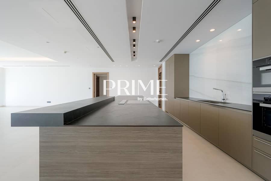 Vacant | Palm and Sea View | Beach Access