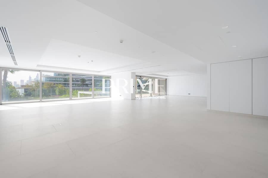 Vacant | Palm and Sea View | Beach Access