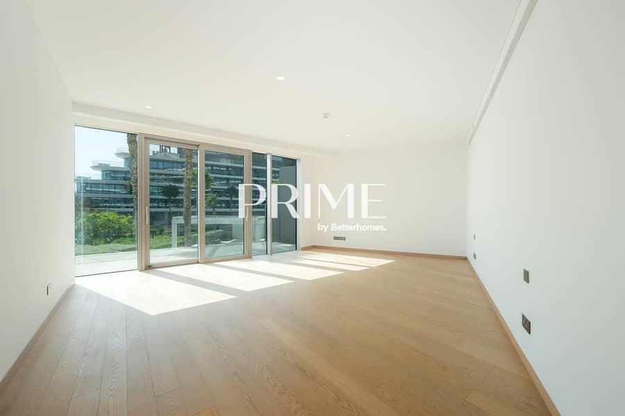 Vacant | Palm and Sea View | Beach Access - Image 14