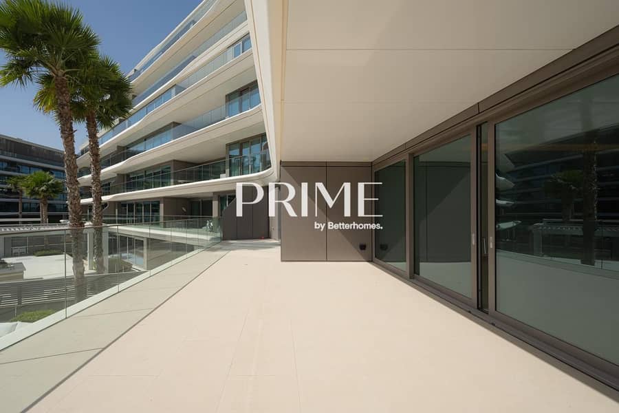 Vacant | Palm and Sea View | Beach Access - Image 20