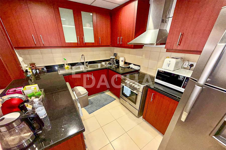 BEST PRICED | Furnished | High Floor | Marina View - Image 9