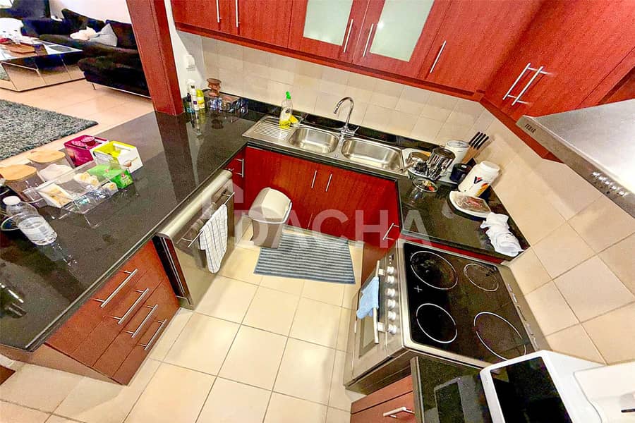 BEST PRICED | Furnished | High Floor | Marina View - Image 10