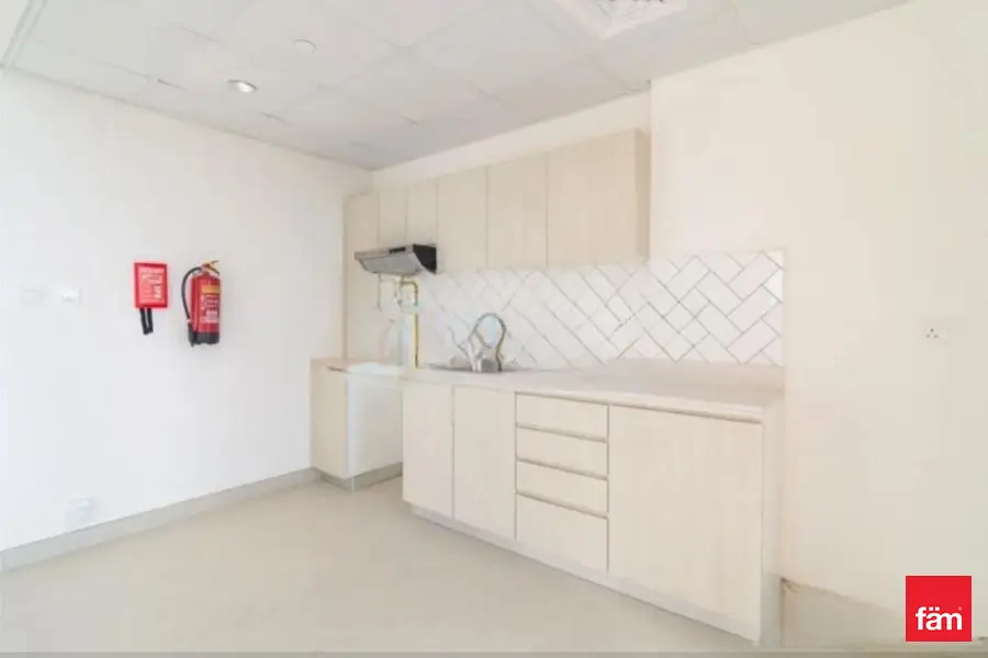 Apartment in Dubai - View 4