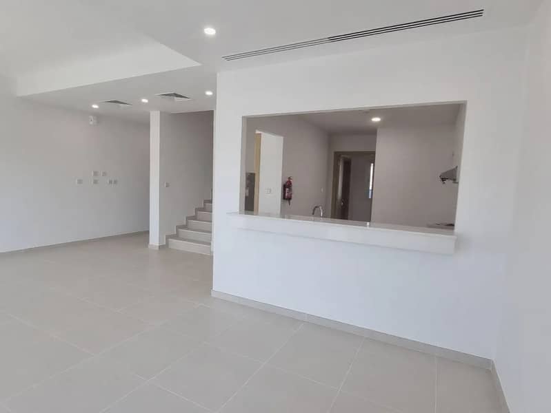 Facing The Park | Single Row | Corner Unit