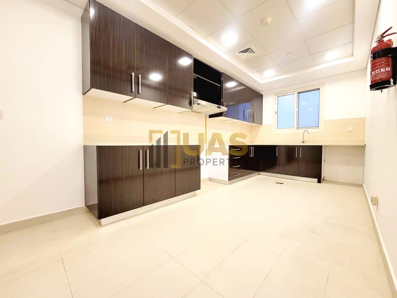 WALKING BEACH SUPER NICE BUILDING HOT OFFER READY