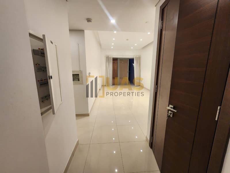 WALKING BEACH SUPER NICE BUILDING HOT OFFER READY