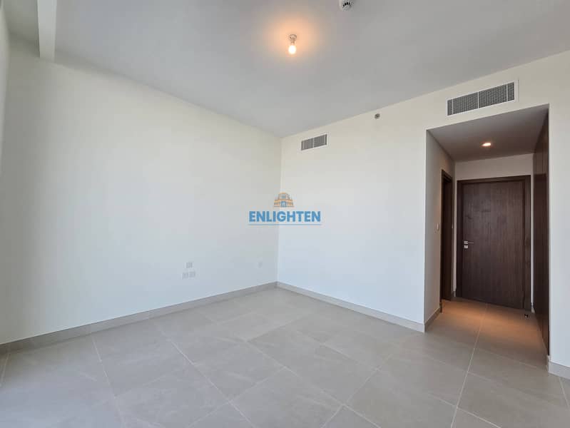 Ideal LayOut | WaterFront Living | Vacant - Image 9