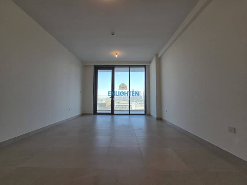 Ideal LayOut | WaterFront Living | Vacant - Image 11