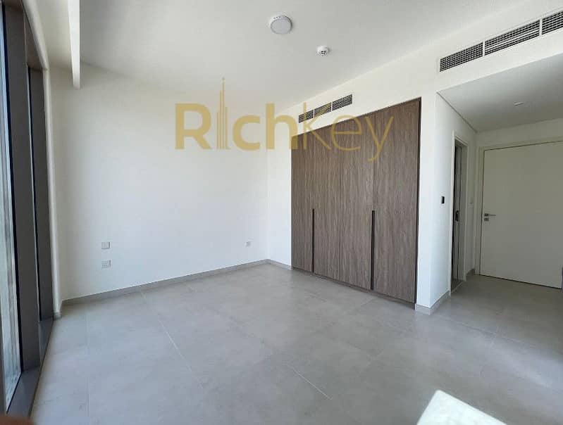 Vacant | Large Layout | Single Row - Image 7