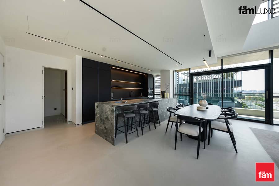 Unique 4b+M Duplex | Unfurnished | Vacant Now - Image 8