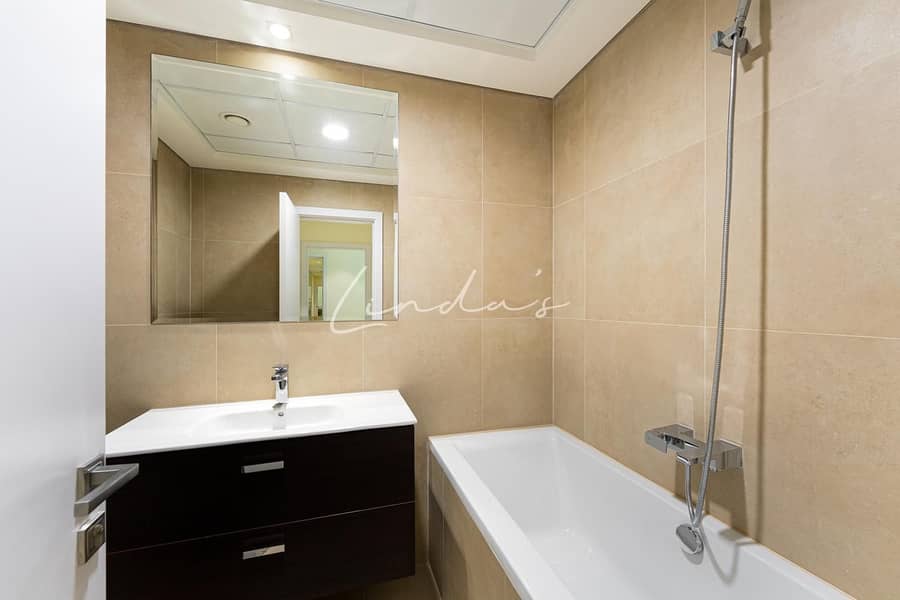 Huge Stunning Terrace | Penthouse | Private Pool - Image 17