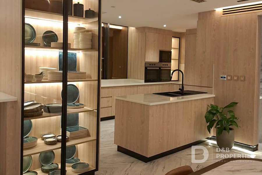 ULTRA LUXURIOUS | MARINA VIEW | AVAILABLE NOW - Image 7