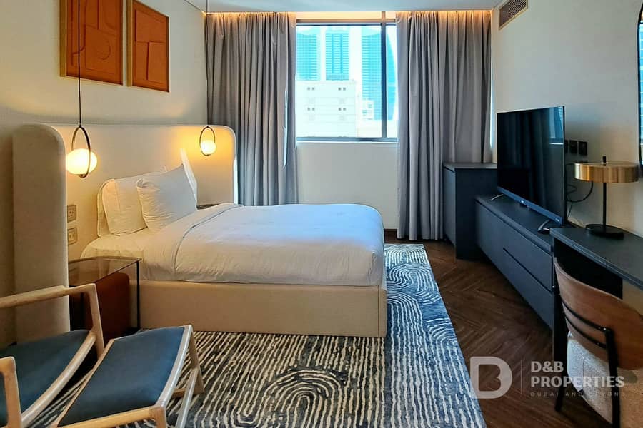 ULTRA LUXURIOUS | MARINA VIEW | AVAILABLE NOW - Image 9