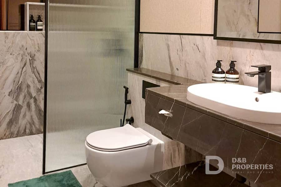 ULTRA LUXURIOUS | MARINA VIEW | AVAILABLE NOW - Image 12