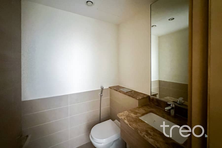 Corner | Close to Amenties | Vacant - Image 9