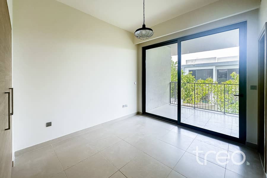 Corner | Close to Amenties | Vacant - Image 11