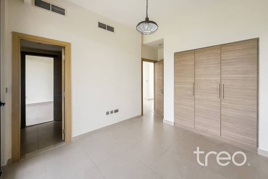 Corner | Close to Amenties | Vacant - Image 12