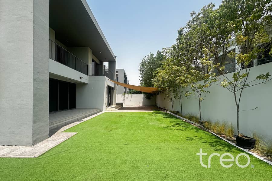 Corner | Close to Amenties | Vacant - Image 22