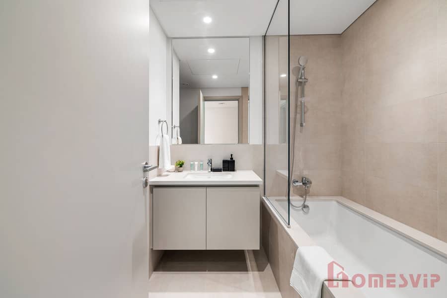 Extra Luxury High Floor Skyline View Stylish 1BR - Image 16