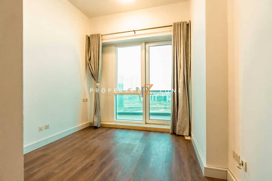 Next to metro | Large Balcony | Ready to move in