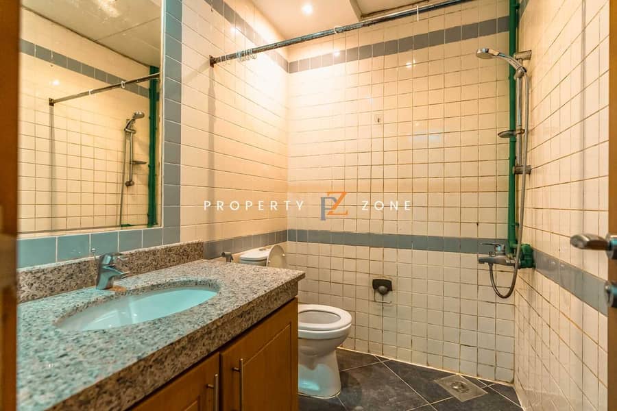 Next to metro | Large Balcony | Ready to move in - Image 13